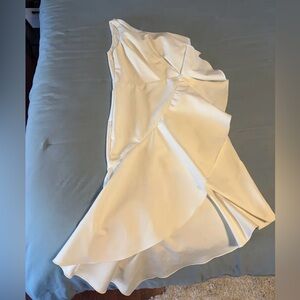 White One-Shoulder Dress